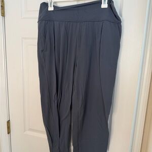 Athleta Elation Straight Leg/Jogger Pant - Size L